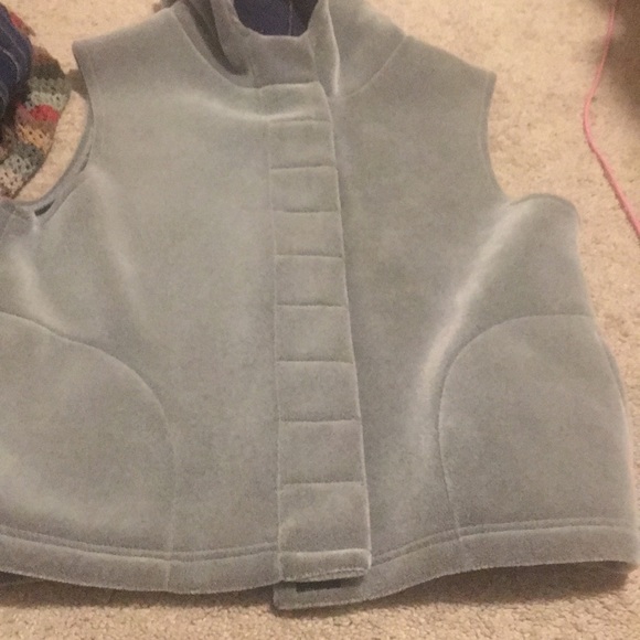 Vest - Picture 4 of 4